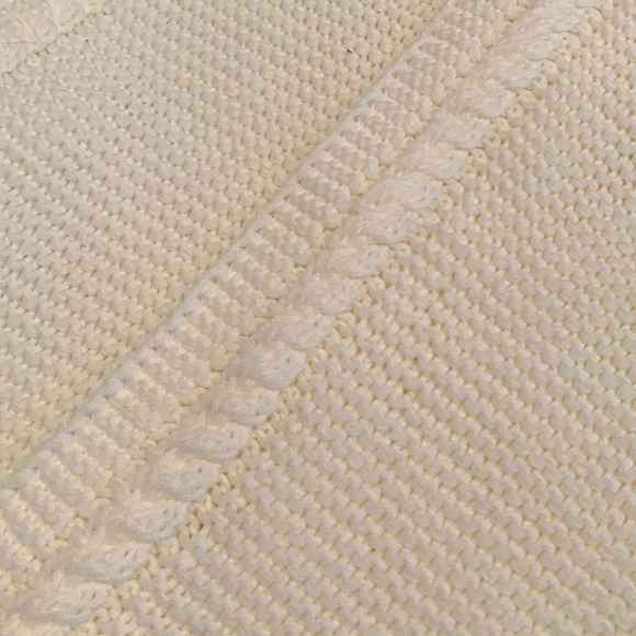 Aerie Cream Knit Blanket Throw - Picture 5 of 7